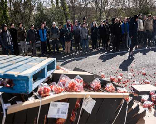 安徽界首泉阳镇:党建引领“河长制” 共护水清岸绿